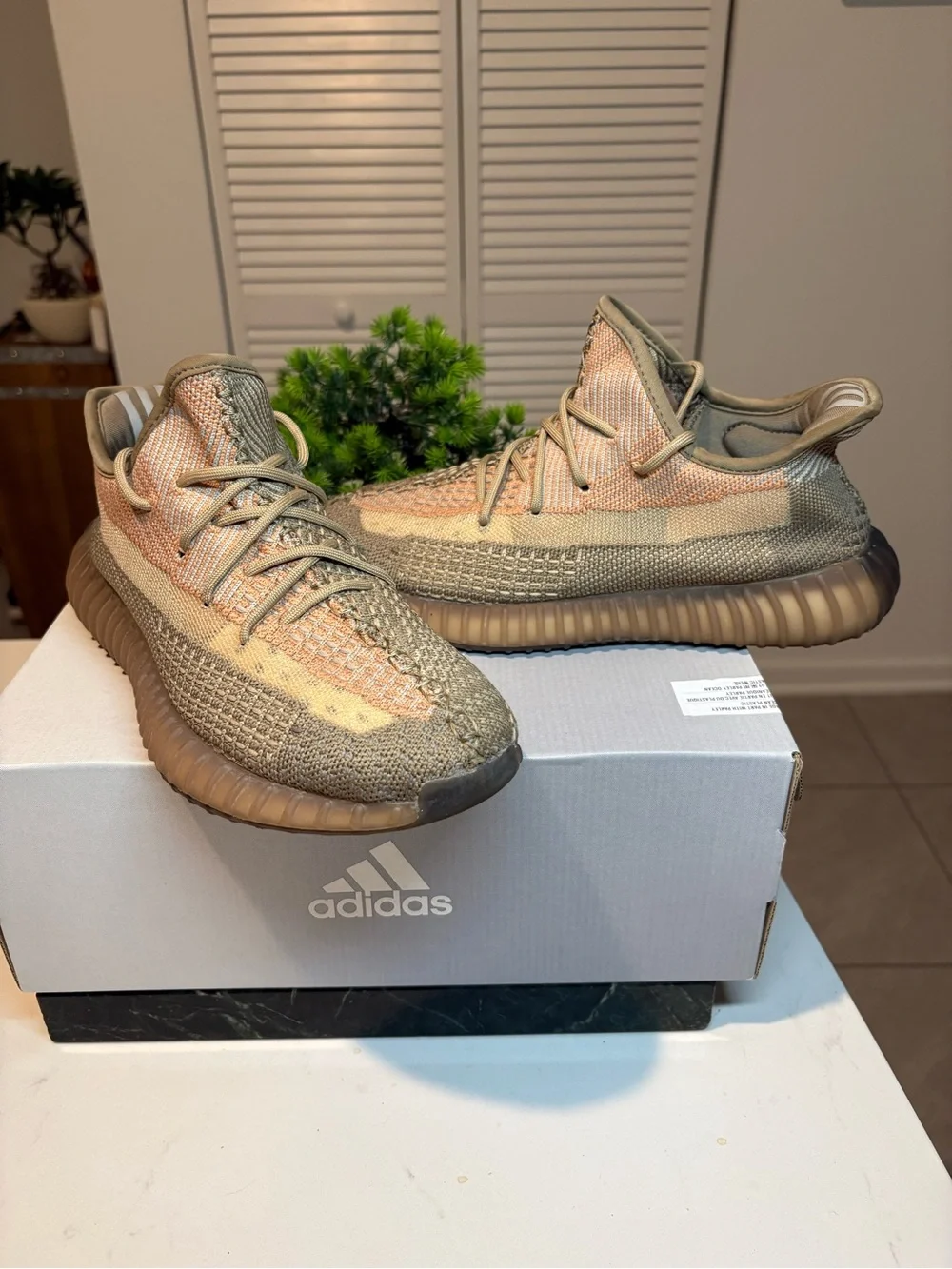 Adidas Yeezy Boost 350 V2 Dessert Tan Men’s size 7 sneakers *Rare*